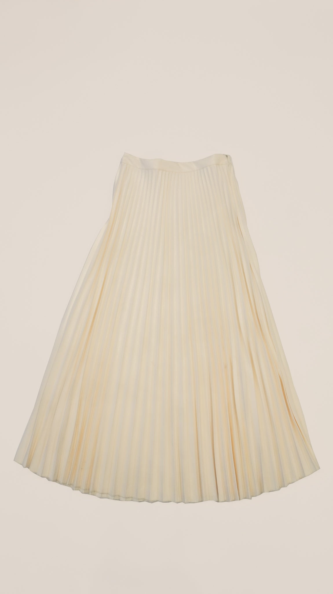 Dolce Vita Pleated Cream Skirt